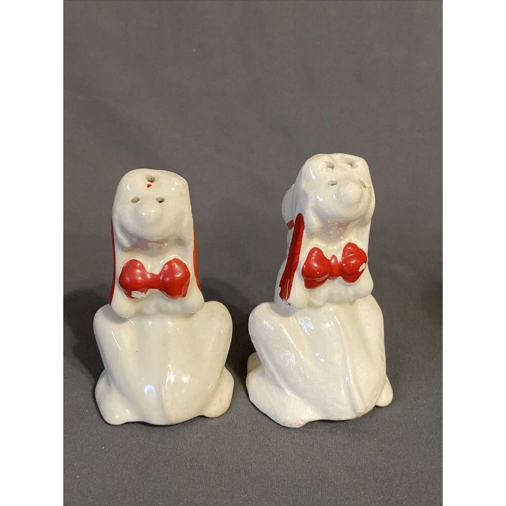 Vintage Salt & Pepper Shaker Set Hound Dog Hand Painted